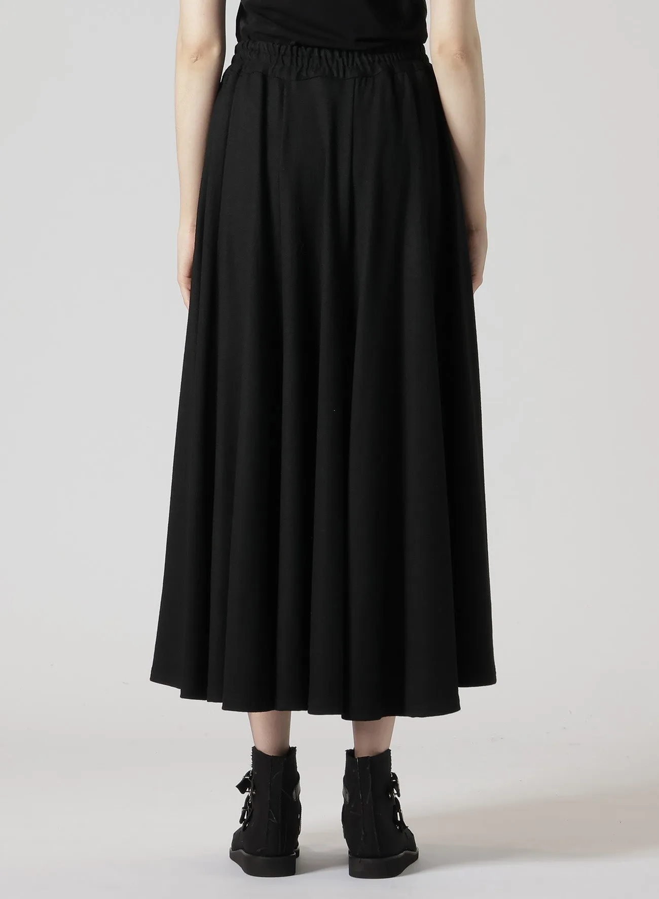 WOOL SINGLE R-PANELED FLARE SKIRT